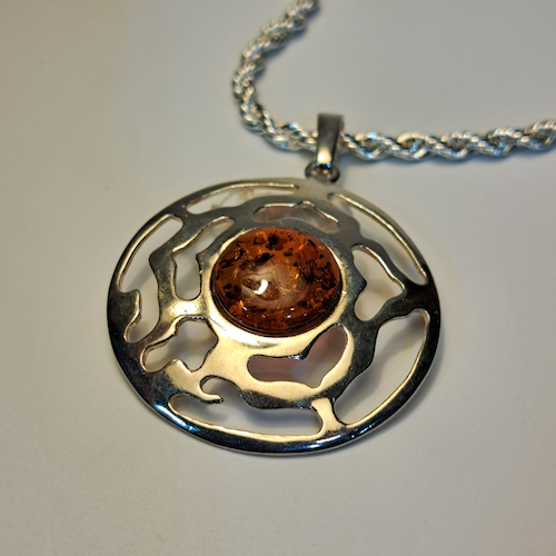 Click to view detail for HW-539 Pendant, Round Amber in Silver Abstract $60